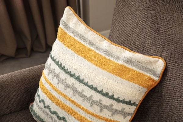 Biye Detay Çizgili Çok Renkli Keten Dokuma Kırlent 002