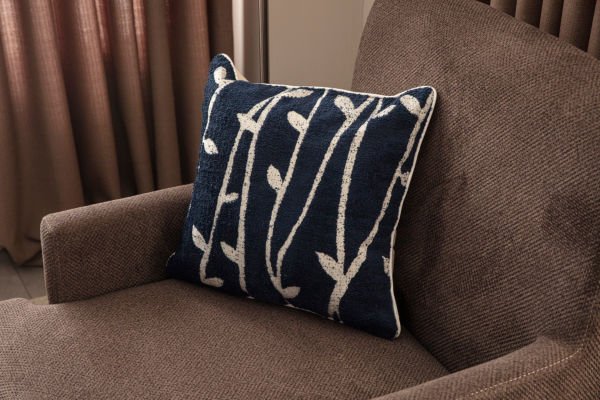 Biye Detay Bambu Desenli Keten Dokuma Kırlent Lacivert