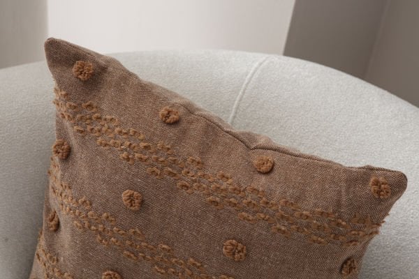 2'li Set Puantiye Detay Bohem Punch Dokuma Kırlent Kılıfı Kahverengi