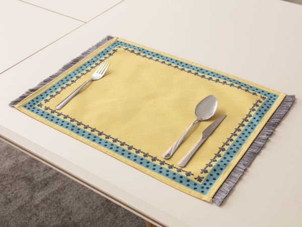 Dekomall Şerit Püskül Detay Pamuk-Keten Amerikan Servis Hardal- 35x50 Cm