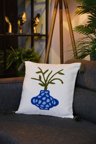 Püsküllü Punch Nakışlı Kırlent Kılıfı Mavi Vazo 43x43 cm