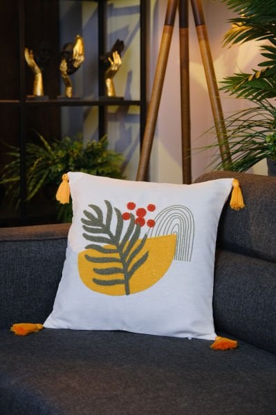 Püsküllü Punch Panç Nakışlı Kırlent Kılıfı Soyut 43x43 cm