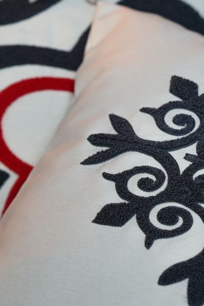 2'li set Püsküllü Punch Panç Nakışlı Kırlent Kılıfı 002 43x43 cm